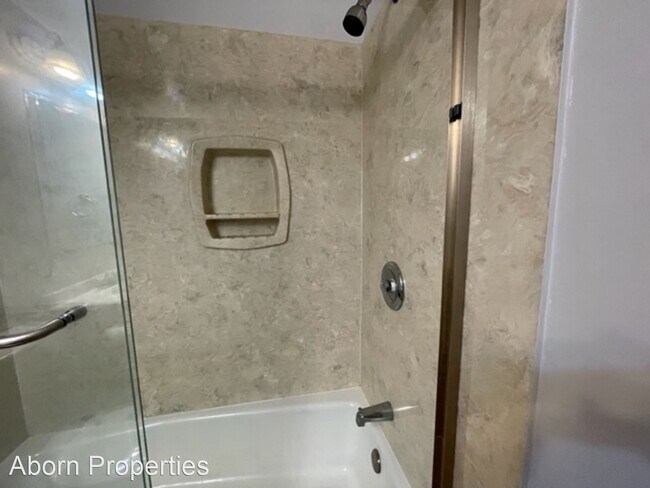 Building Photo - 4 br, 3 bath House - 1511 Primm Ave