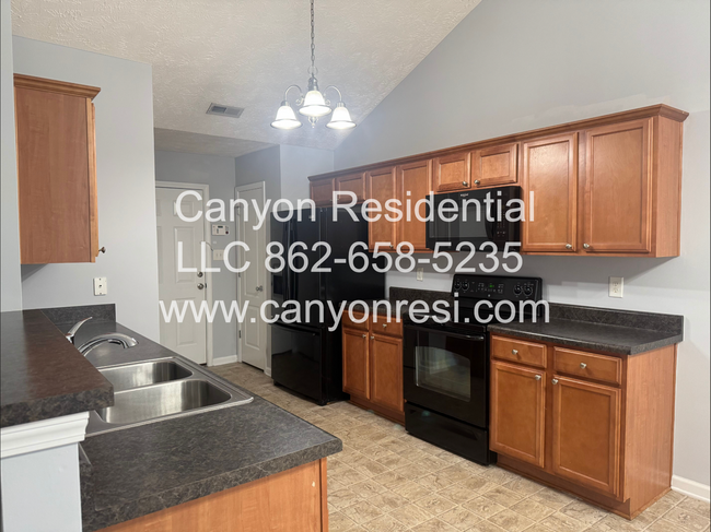 Building Photo - Charming 3-Bedroom Home with Bonus Attic i...