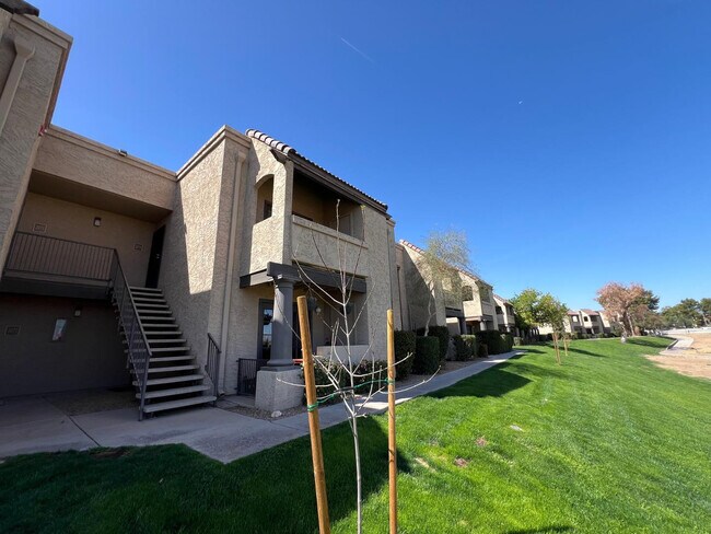 Building Photo - 5995 N 78th St