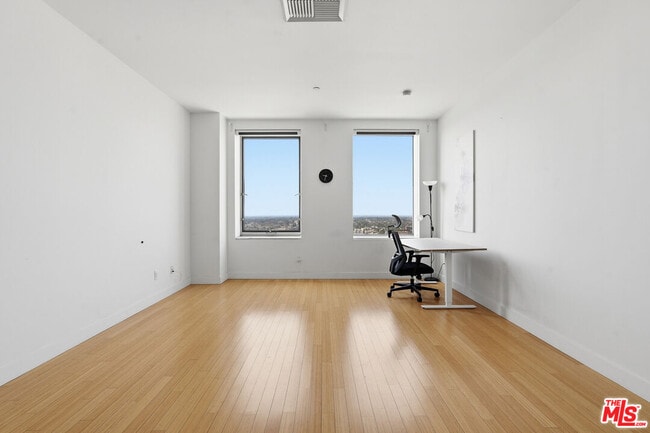 Building Photo - 3810 Wilshire Blvd