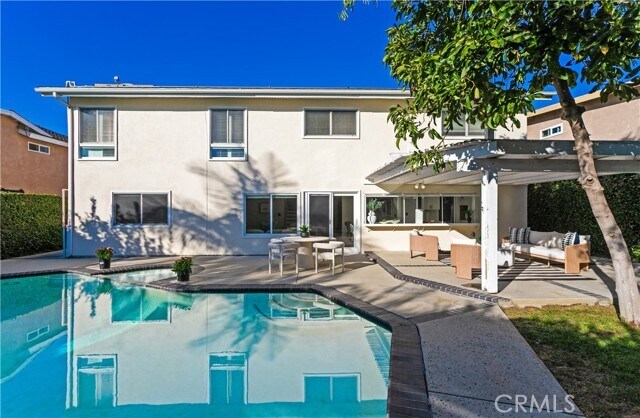 Building Photo - 9882 Kings Canyon Dr