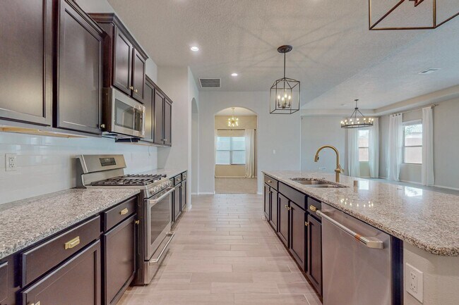Building Photo - 6011 Buckthorn Ave NW
