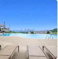 Building Photo - 422 Breezewood Ct