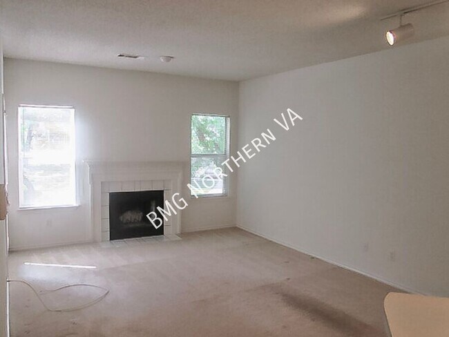Building Photo - 4413 Fair Stone Dr