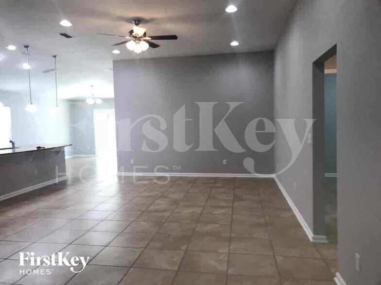 Building Photo - 13319 Smithwick Ln