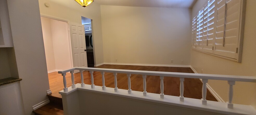 Building Photo - 861 Via Alameda