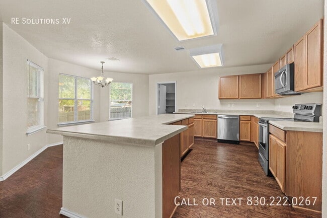 Building Photo - 622 Butler Point