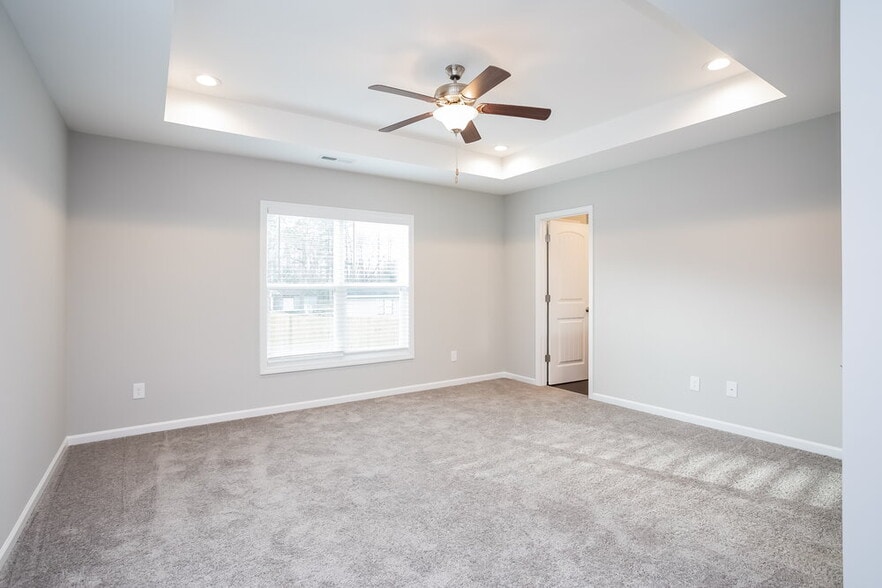 Building Photo - 395 Crawford Pkwy