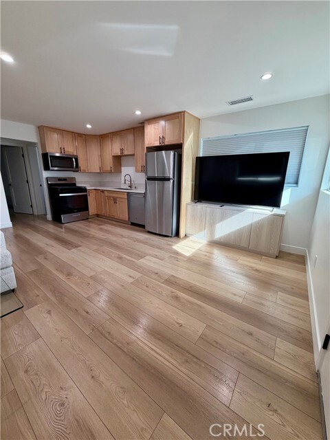 Building Photo - 5436 Kester Ave