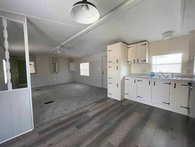 Building Photo - 12620 Orange Lk Dr