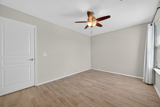 Building Photo - 25311 Mallard Bay Ln