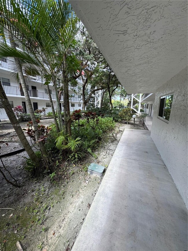 Building Photo - 3280 Spanish Moss Terrace