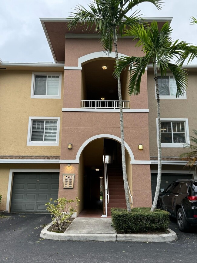 Building Photo - 6511 Emerald Dunes Dr
