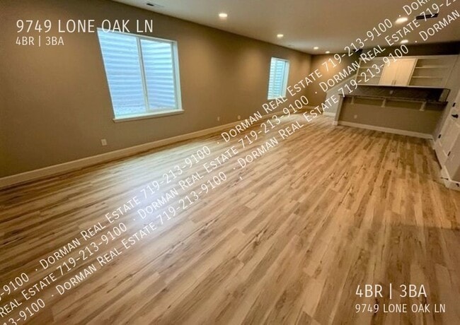 Building Photo - 9749 Lone Oak Ln