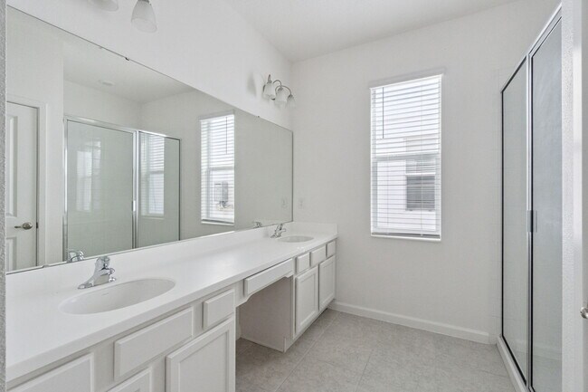 Building Photo - 4483 Monado Dr