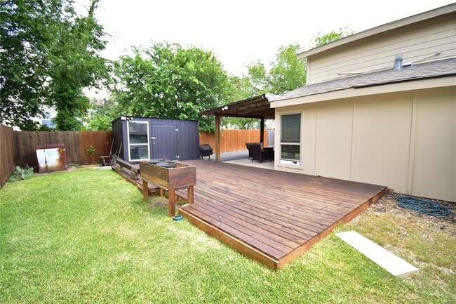 Building Photo - 6027 Bluebell Cir