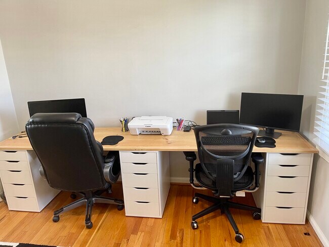 Building Photo - 536 Wakefield Dr