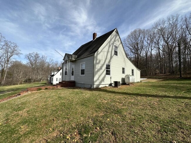 Building Photo - 2866 Virgil H Goode Hwy