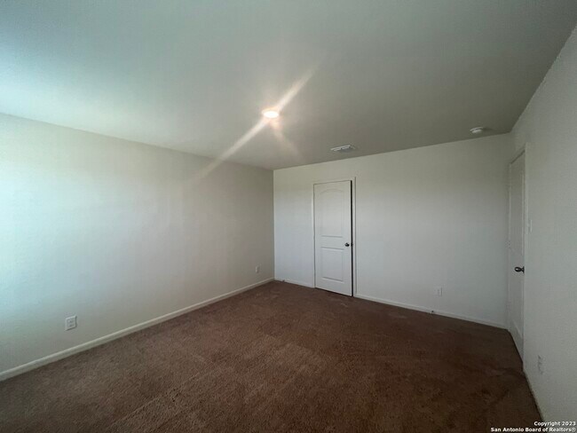 Building Photo - 11026 Chatham Ct