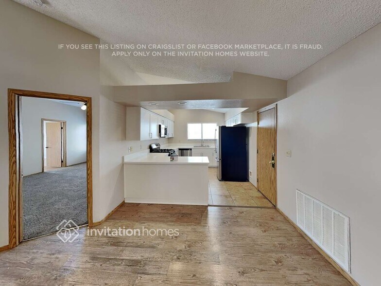 Building Photo - 832 Anchor Dr