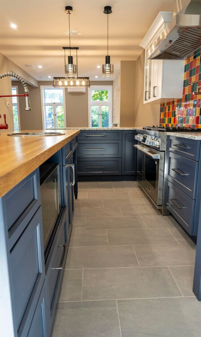 Building Photo - 207 GARDEN St