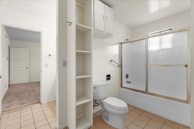 Building Photo - Charming Alhambra Traditional with Bonus R...