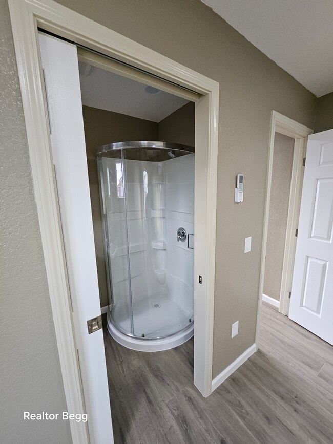 Building Photo - 2102 Black Rose Ln