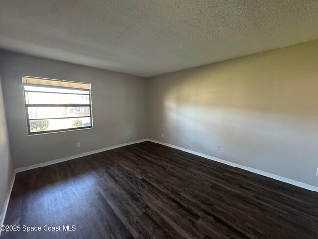 Building Photo - 1039 Regency Dr