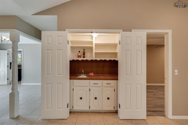 Building Photo - 4301 Shady Ln