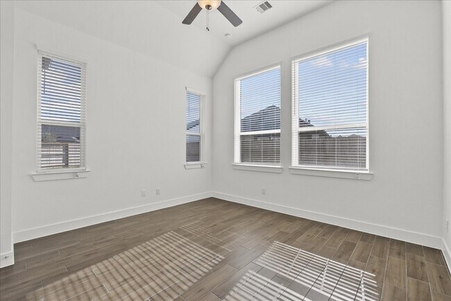 Building Photo - 5206 Sage Hls Dr