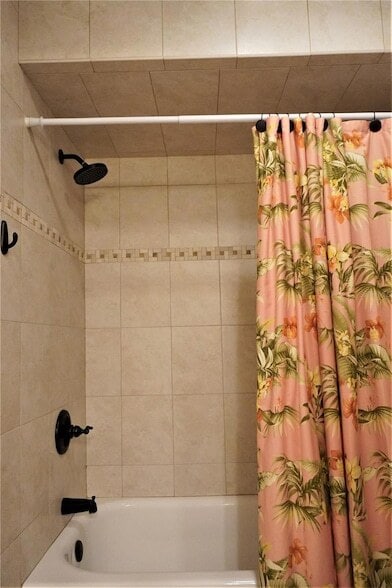 Building Photo - 4348 Tahitian Gardens Cir