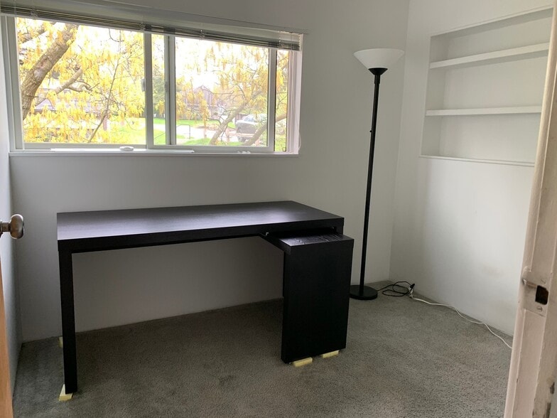 Study or extra bedroom off master - 1051 Danby Rd