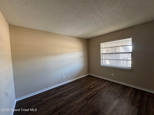 Building Photo - 2917 Regency Dr