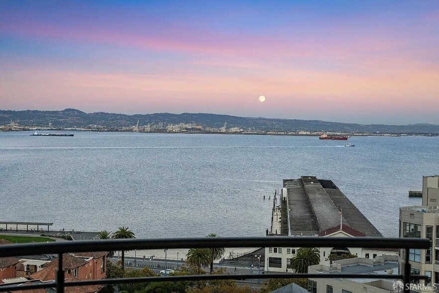 Building Photo - 229 Brannan St