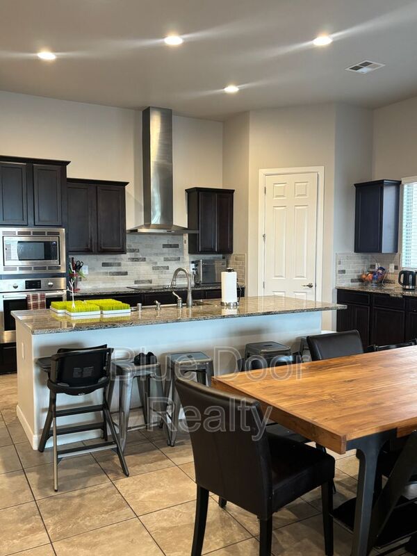 Building Photo - 7312 Valle Cantero Ln NW