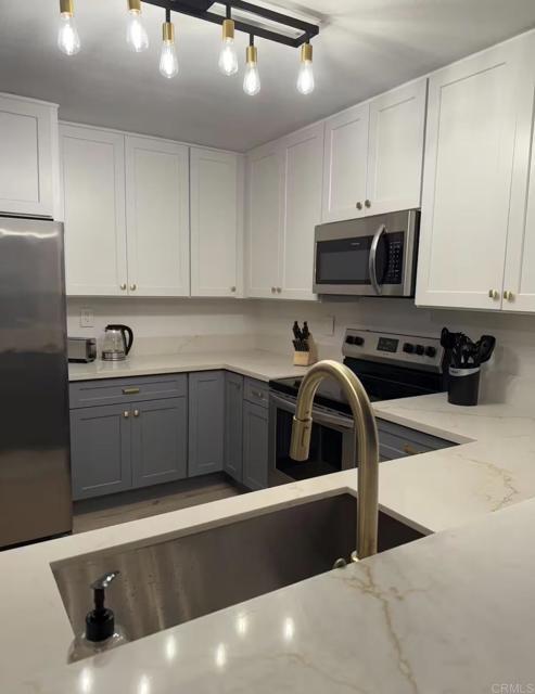 Building Photo - 15454 Nawa Ct