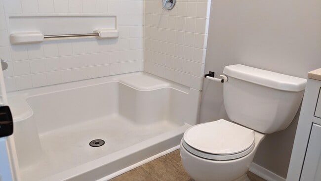 Building Photo - 42405 Iowa St