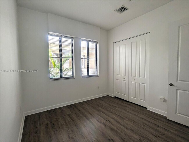 Building Photo - 2955 NW 126th Ave