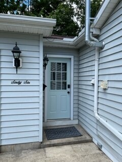 Building Photo - 66 W Cottage St