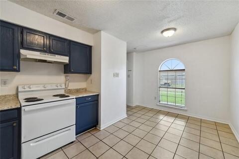 Building Photo - 2417 Highland Meadows Dr