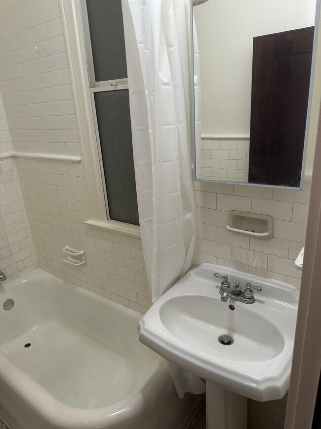 Building Photo - 2121 James M Wood Blvd