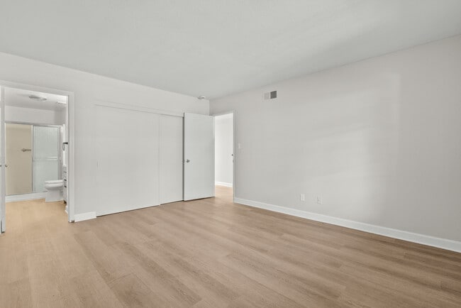 Building Photo - 26851 Oak Branch Cir