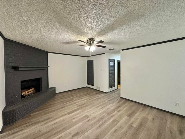 Building Photo - 7410 Avenue W