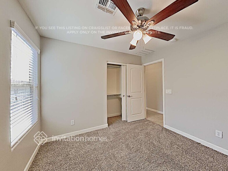 Building Photo - 21707 W Hess Ave