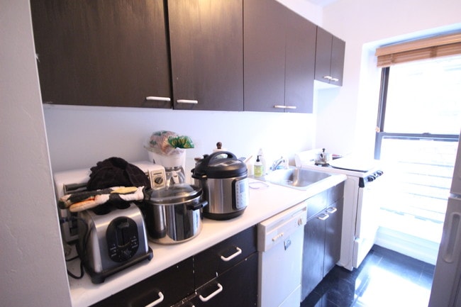 Floorplan - 200 East 26th Street