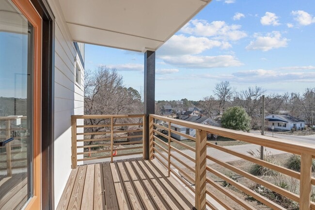 Building Photo - Luxurious Newly Built 3BD, 4BA Downtown Raleigh Townhome with Spacious Balcony and Natural Light ...