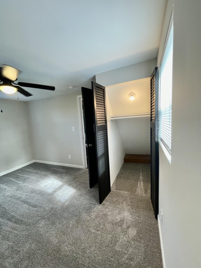 Building Photo - 227 Tyree Cir