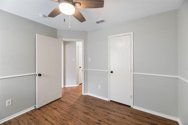 Building Photo - 10905 Fawn Valley Dr