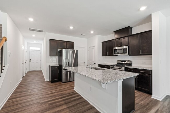 Building Photo - Modern 3-Bedroom Townhome Near Downtown Du...