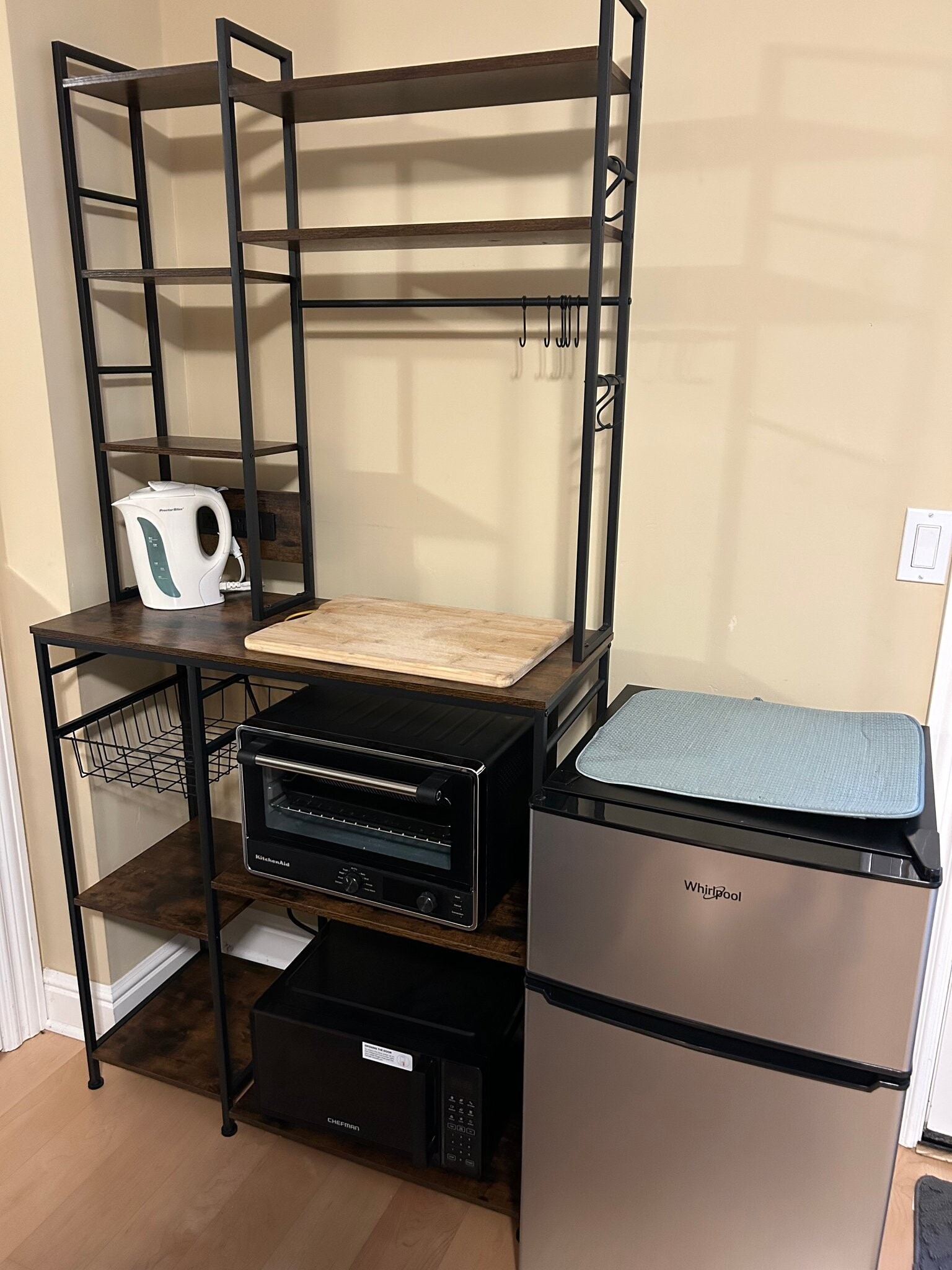 Building Photo - 435 Hubbard Gulch Rd